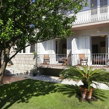 Apartment Ambience - Comfort One-bedroom With Balcony